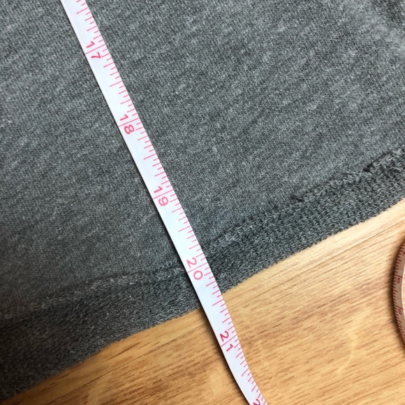 VICTORIAS SECRET PINK grey sweat shirt cold Sz XS - Picture 13 of 13